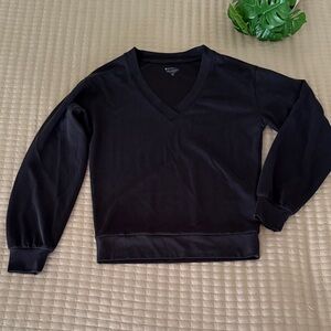 Women’s Athleta V Neck Sweater, Size XXS